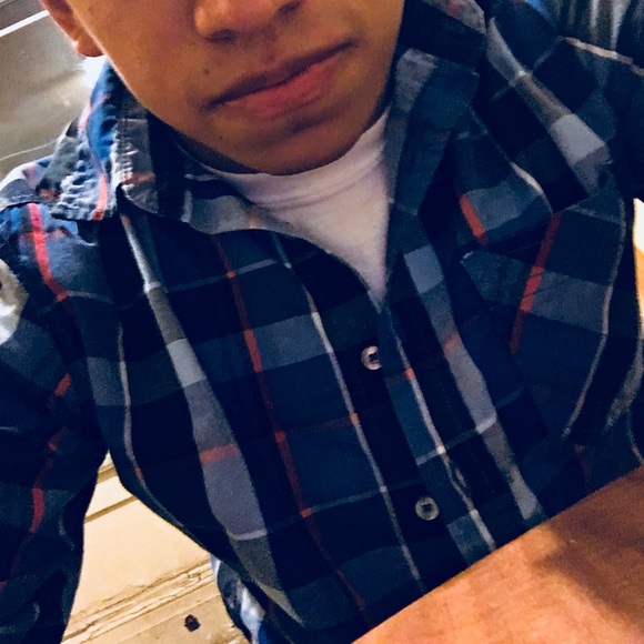 Meet your Posher, Rigoberto - Picture 1 of 1